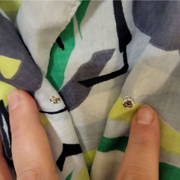 NWT Community snap button-down half sleeve green/white/yellow design blouse - Picture 4 of 8